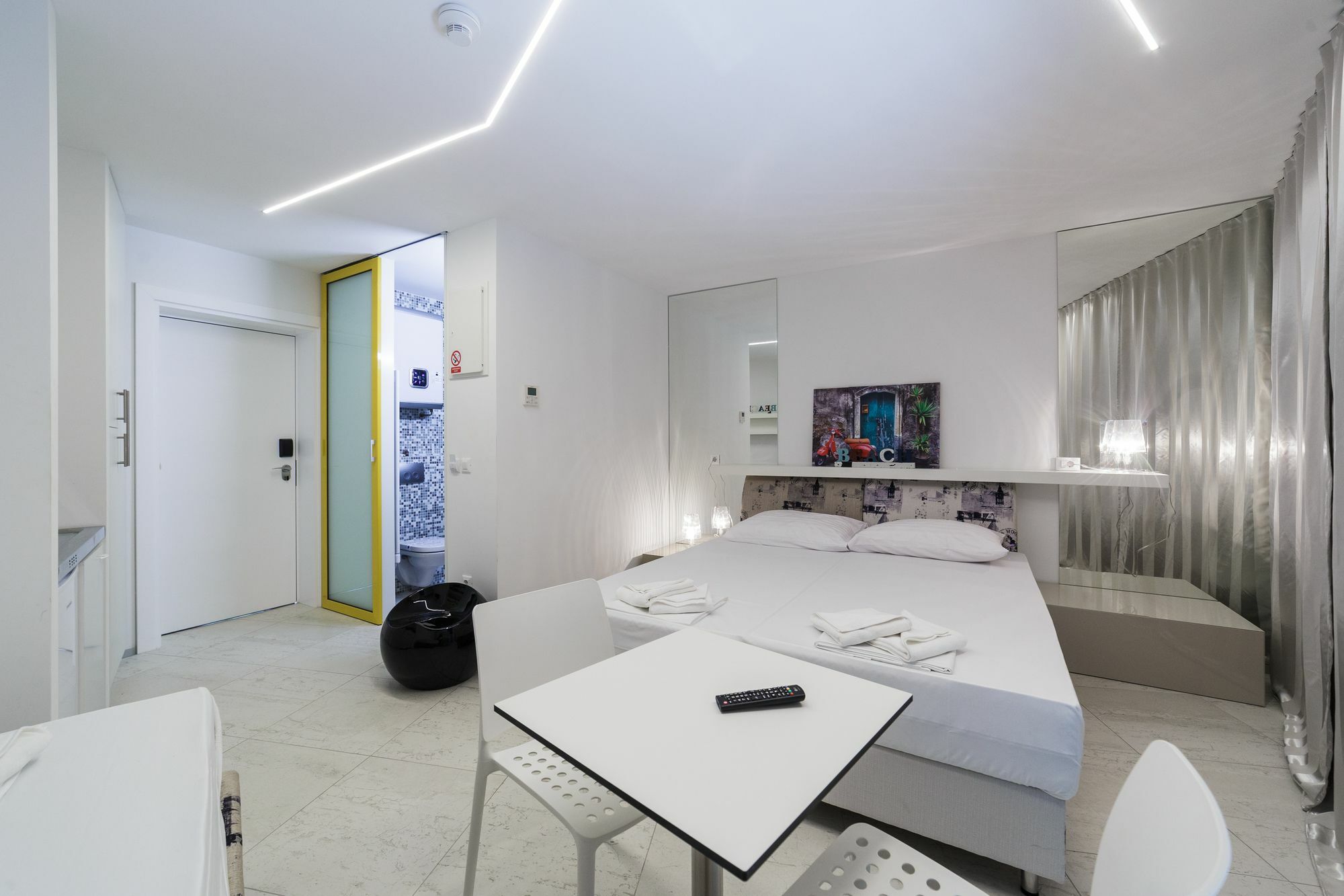 Hotel Pansion Sretno Pasko Sunce ノヴァリャ エクステリア 写真